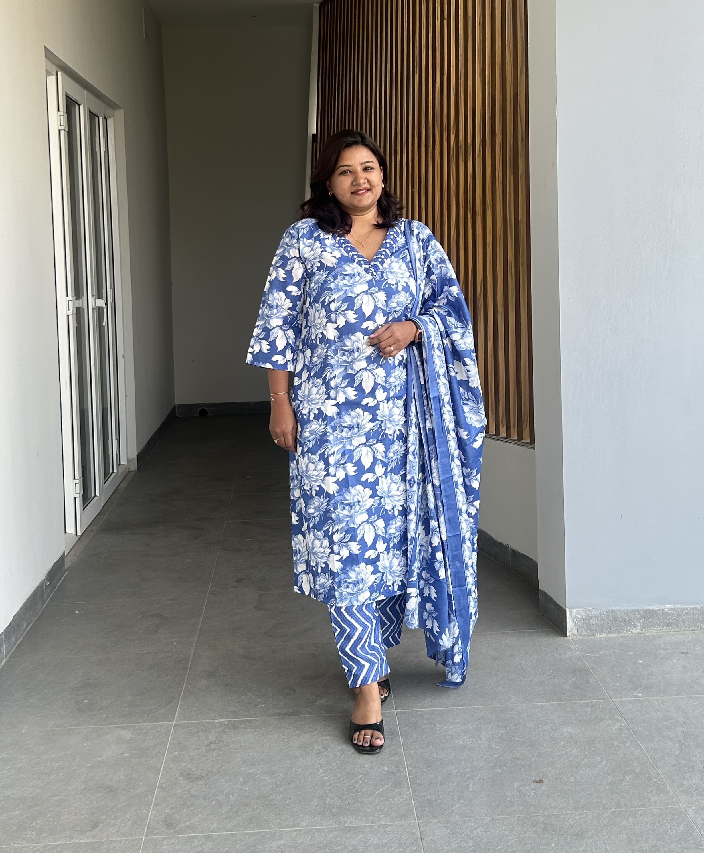 RMS187 - Blue Vneck floral print cotton suit